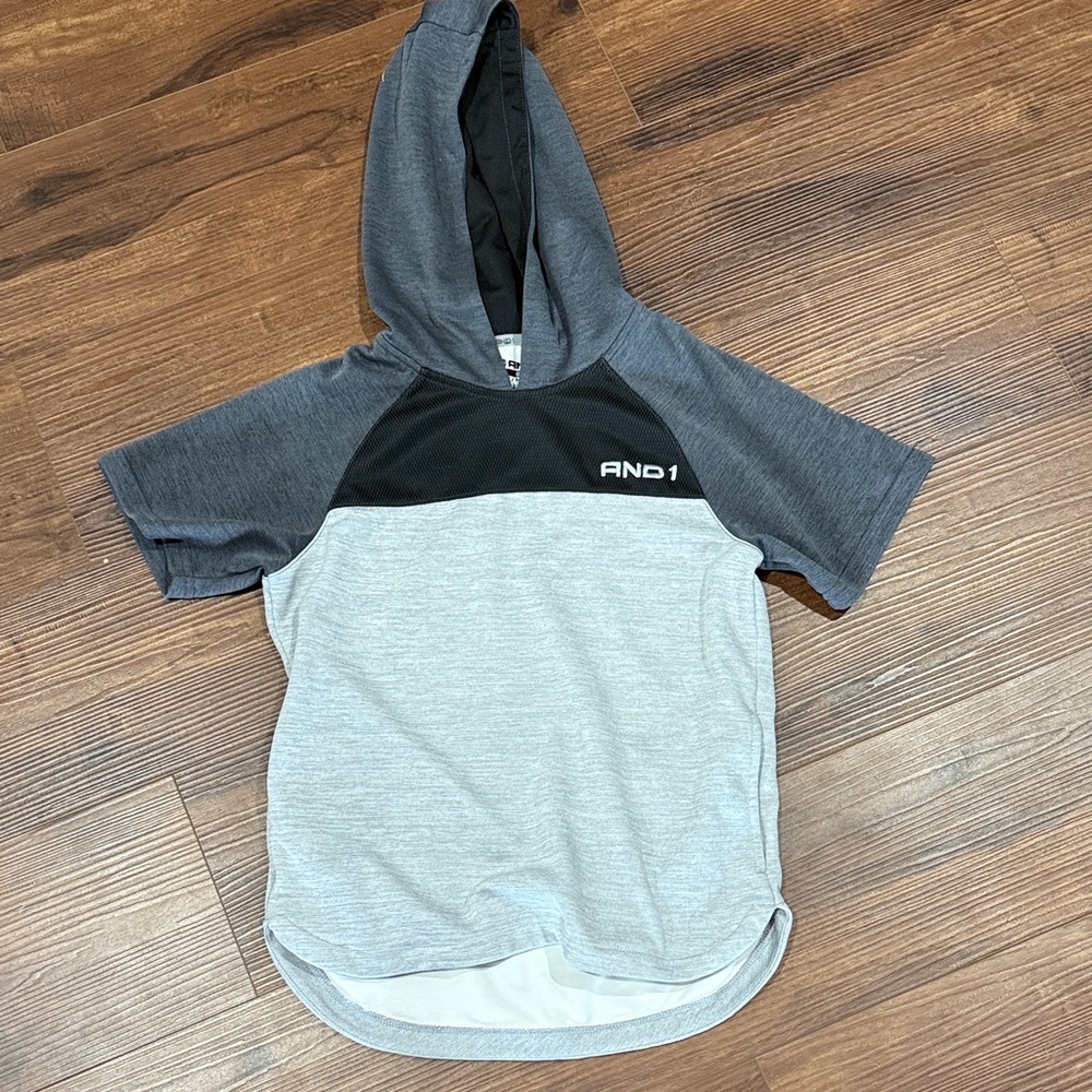 AND1 Kids Two-Tone Gray Short Sleeve Hoodie